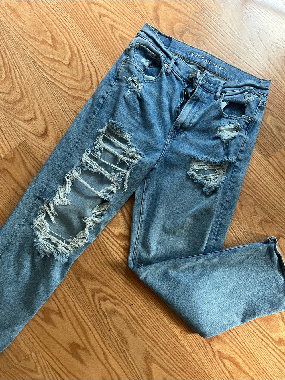 American Eagle Outfitters Light Blue Distressed Straight Leg Jeans
